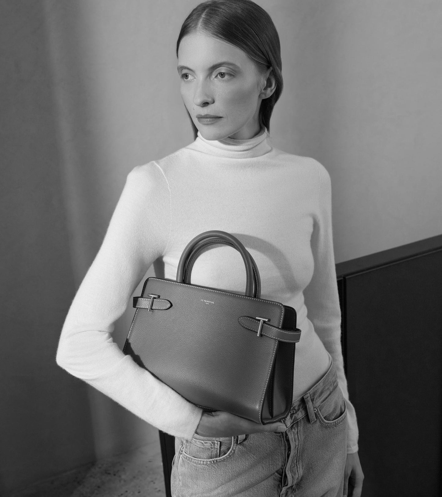 Sac à main moyen modèle Emilie en cuir grainé - Blanc Fleur de Sel